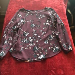 Size M Apt. 9 Long Sleeve Shirt